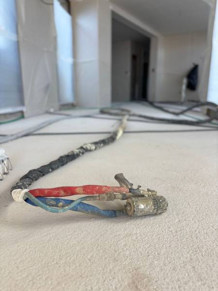 Projection de mousse polyuréthane sur 124 m² dans une maison individuelle à Avignon.